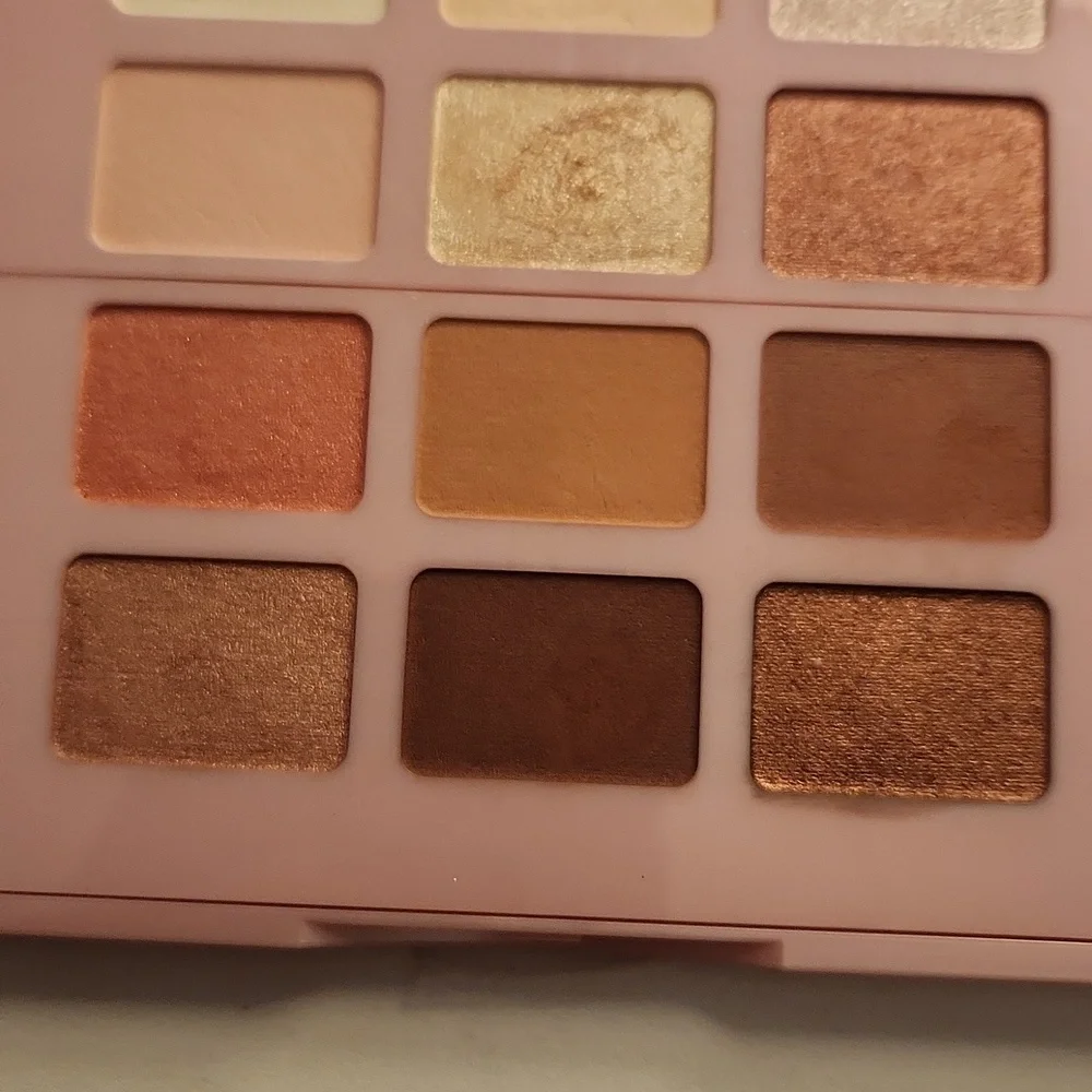 Eyeshadow Bundle 💗 - Picture 4 of 10